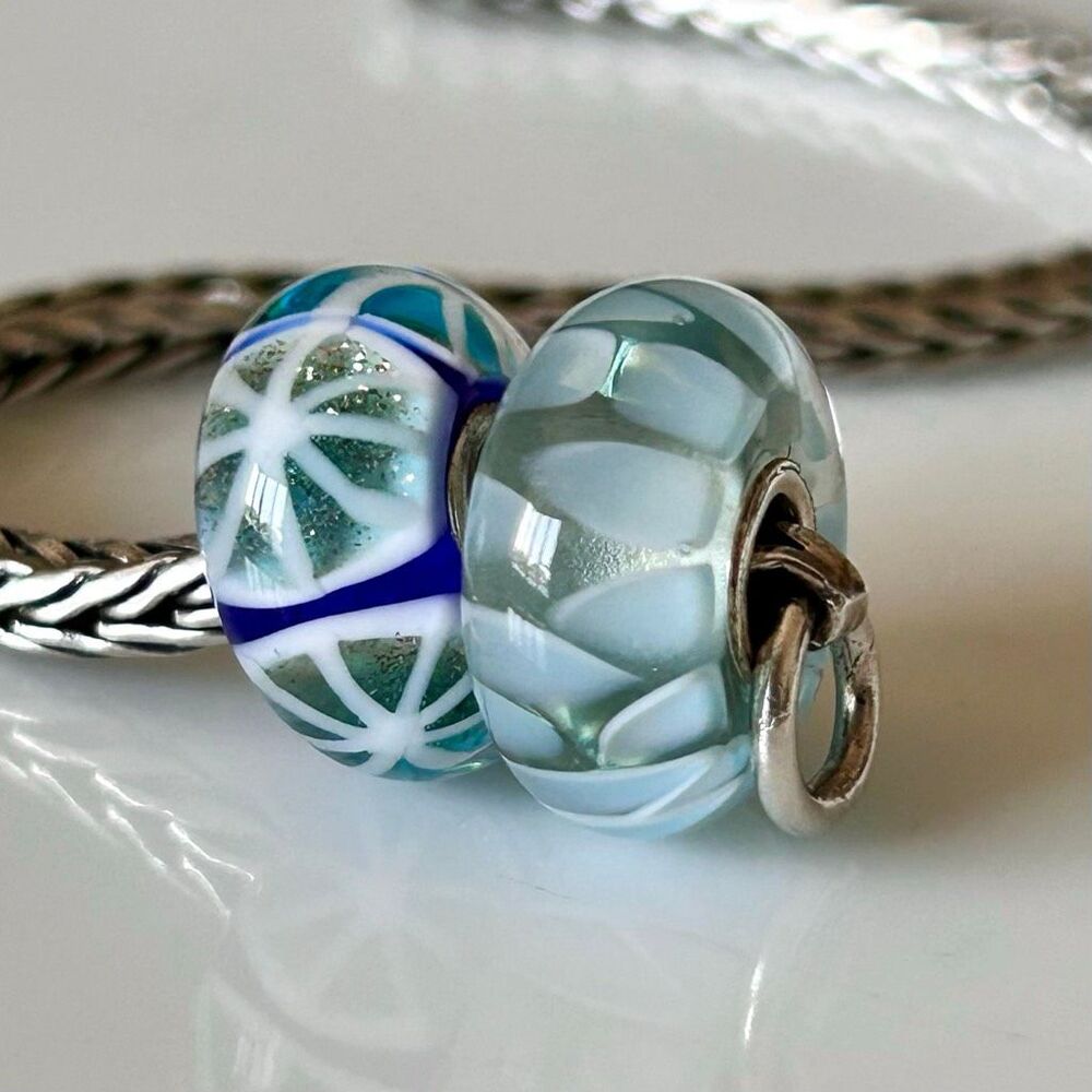 TROLLBEADS Lot of 2 Light Blue Shadow, Glitter Winter Snow Unique LAA 925S NEW